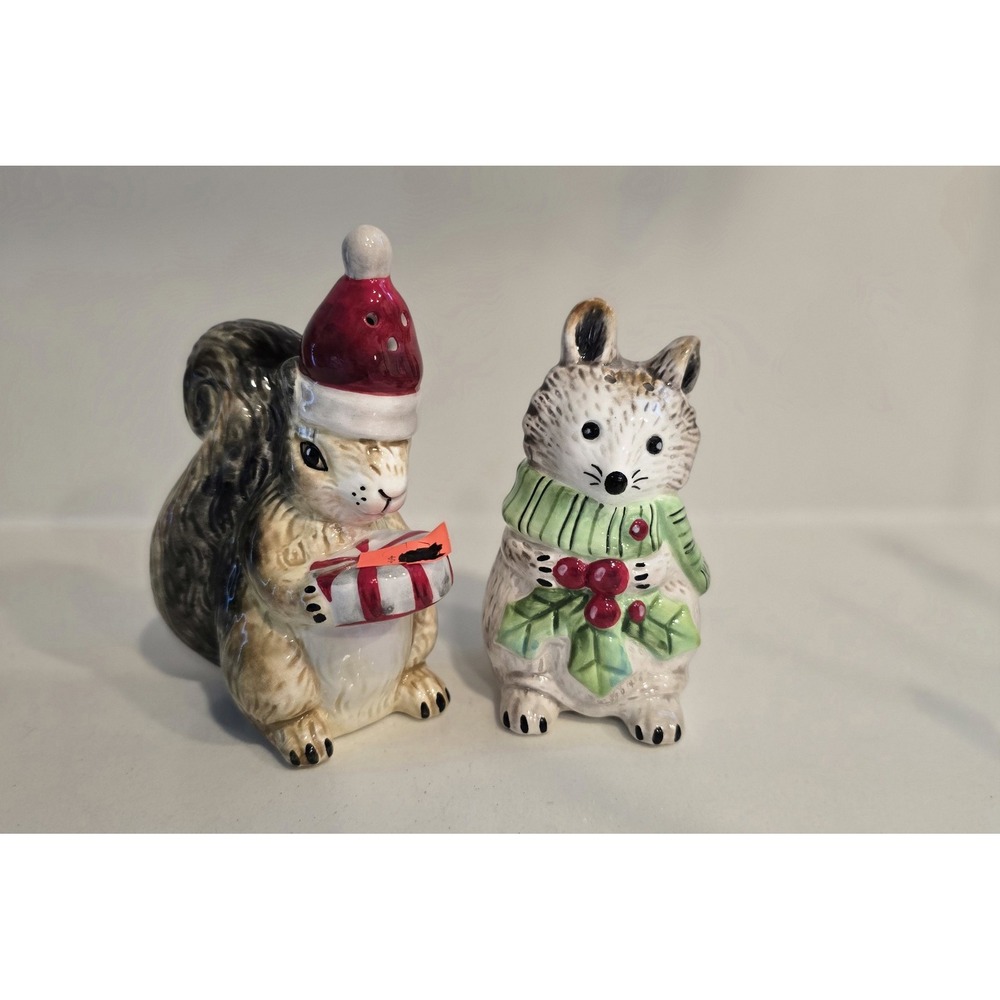 Park Designs Christmas Farmhouse Salt‎ And Pepper Shakers Set New With Tags